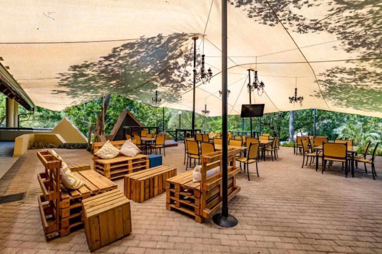 Sanbonani Hotel Хейзивью Экстерьер фото